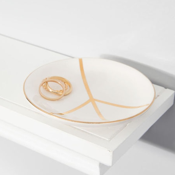 Jewelry - Trendy Jewelry Tray Peace Sign White & Gold NWT